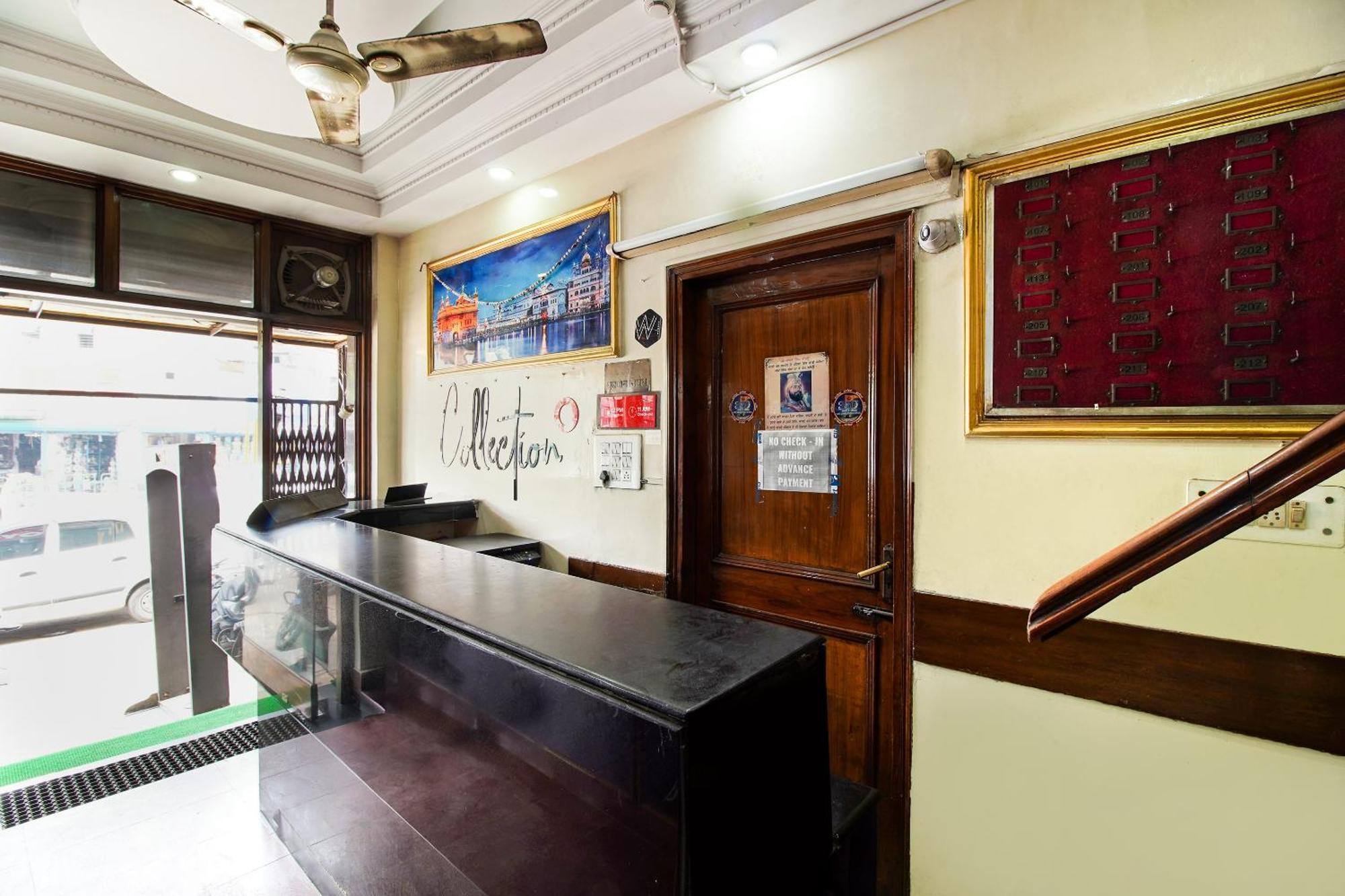 Oyo Maya Palace 新德里 外观 照片